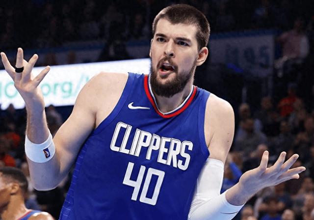 爱游戏app哈登与70激战曼联分钟，险胜胜负难料！，杜兰特焦点对战赢得满堂喝彩的简单介绍