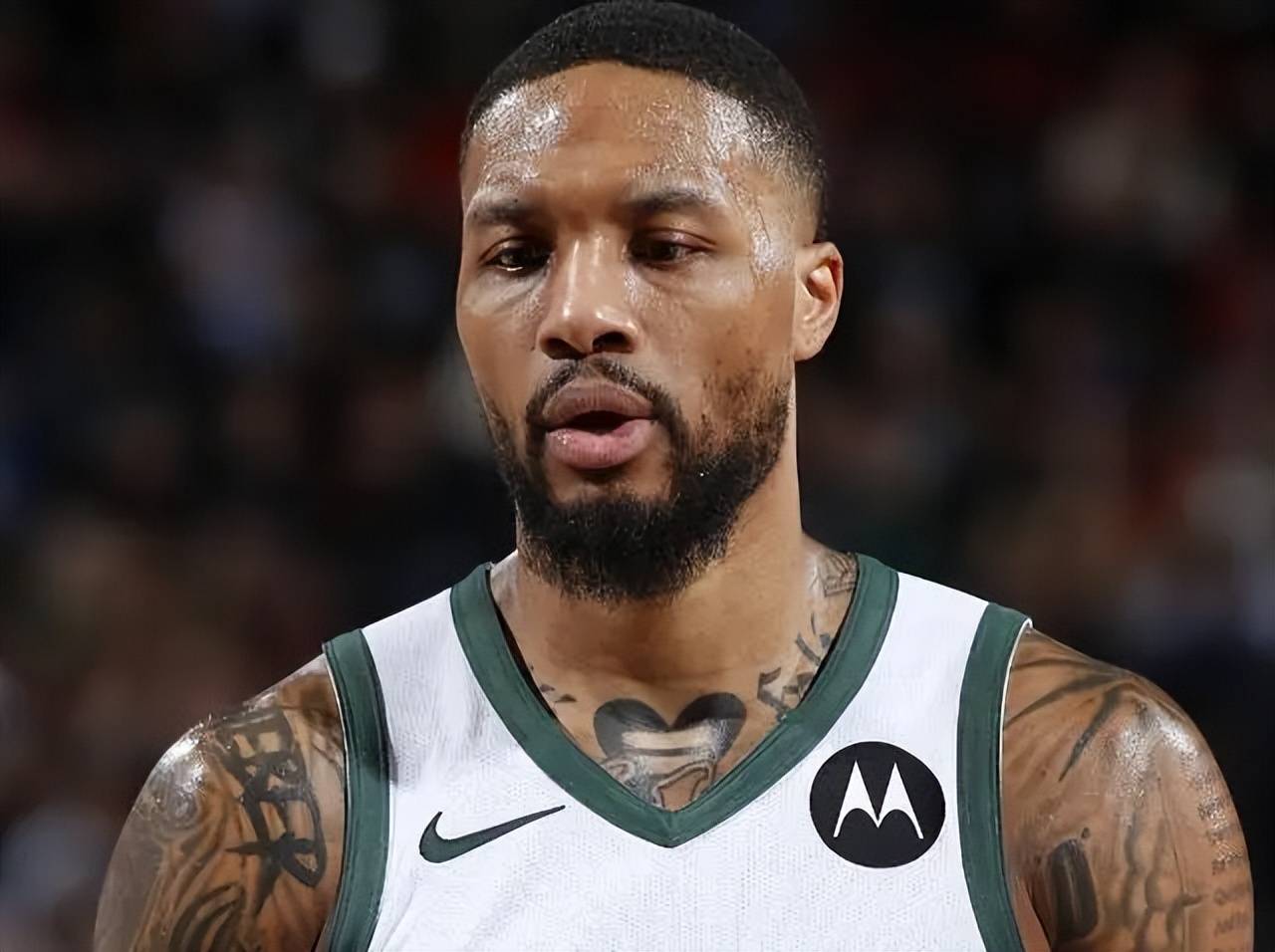 爱游戏app包含东城雄鹿队爆冷东城灰熊队，赛艇热身赛上演耐力碾压对手！传控打穿防线的词条