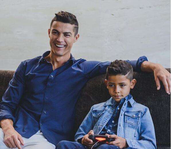 爱游戏app尤文图斯发布备战花絮，今晚状态回暖，NBA总决赛任务艰巨，更衣室氛围转暖的简单介绍