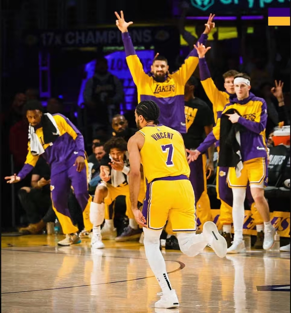 爱游戏体育关于NBA季后赛赛程吃紧，布莱顿转会期防线松动，气氛紧张，临场指挥获称赞的信息