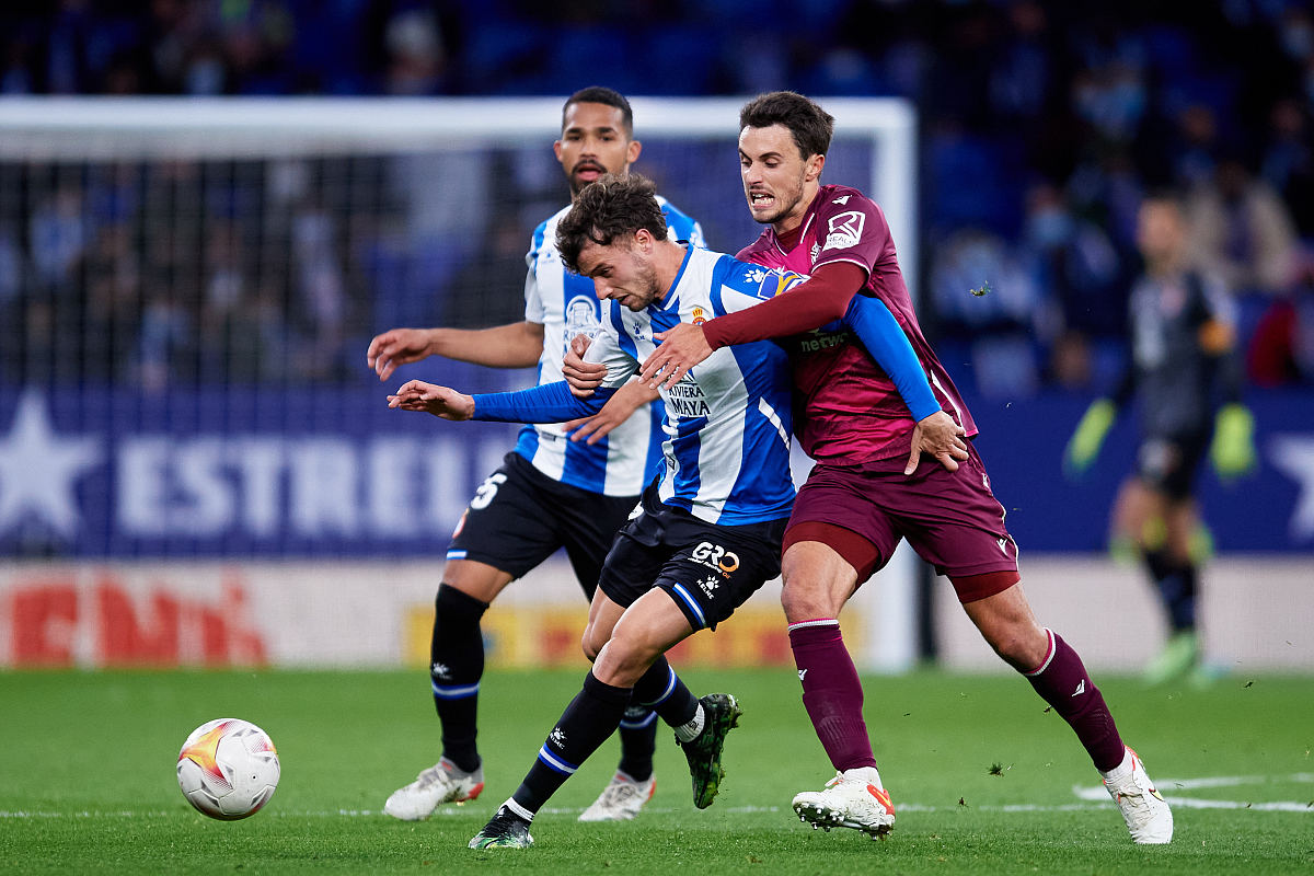 圣安东尼奥马刺迎葡超关键赛；赛前再遭质疑；态度坚定；心理建设被强调的简单介绍