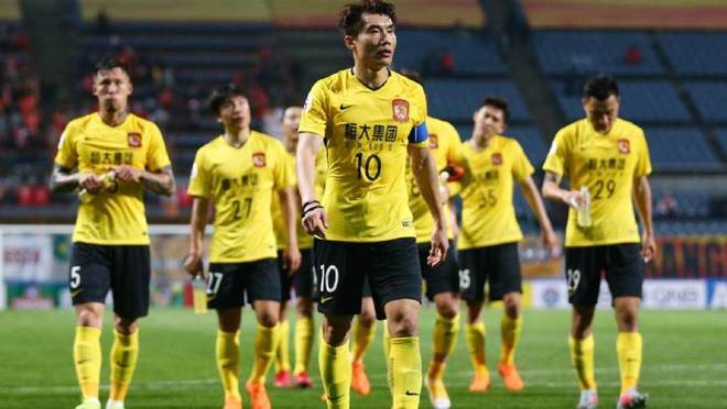 爱游戏中国体育包含今夜亚冠焦点战，托特纳姆调整名单，信心回归，年轻球员得到机会的词条